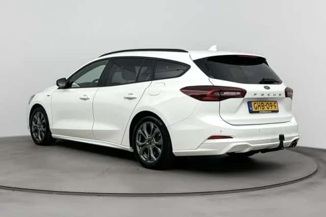 Ford Focus (2024) thumbnail 4