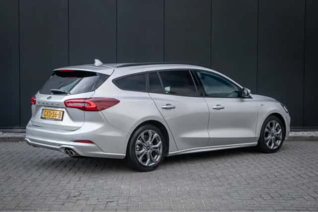 Ford Focus (2025) thumbnail 2