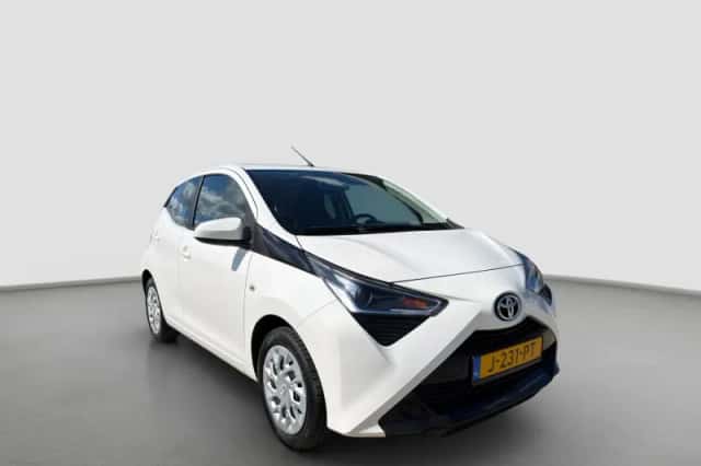 Toyota Aygo (2020) thumbnail 2