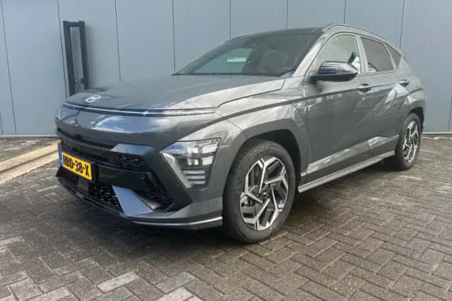 Hyundai Kona (2025) thumbnail 1