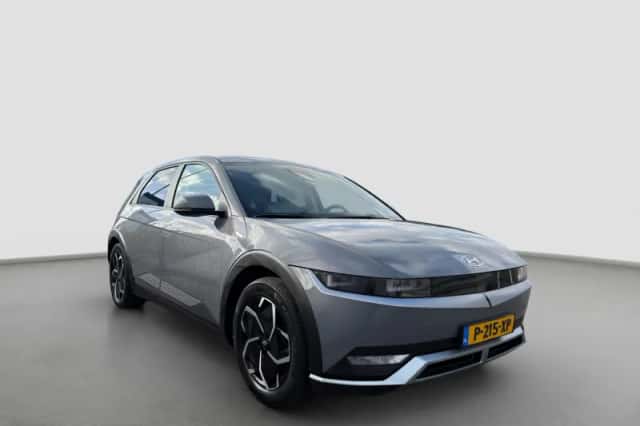 Hyundai Ioniq 5 (2022) thumbnail 2