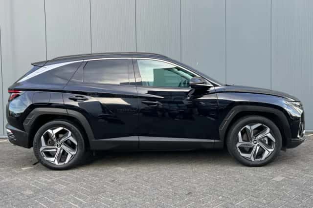 Hyundai Tucson (2024) thumbnail 3