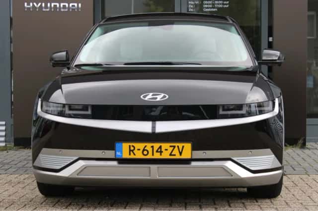 Hyundai Ioniq 5 (2023) thumbnail 5