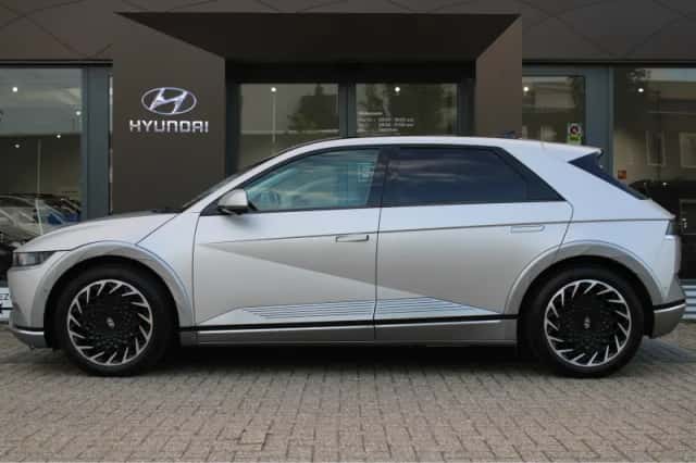 Hyundai Ioniq 5 (2021) thumbnail 4