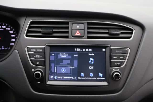 Hyundai i20 (2019) thumbnail 4