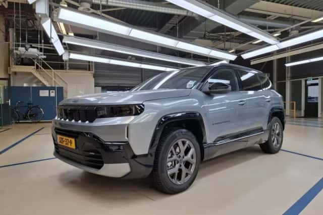 Jeep Compass (2026) thumbnail 1