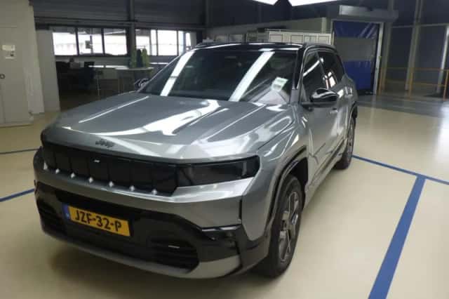 Jeep Compass (2026) thumbnail 1