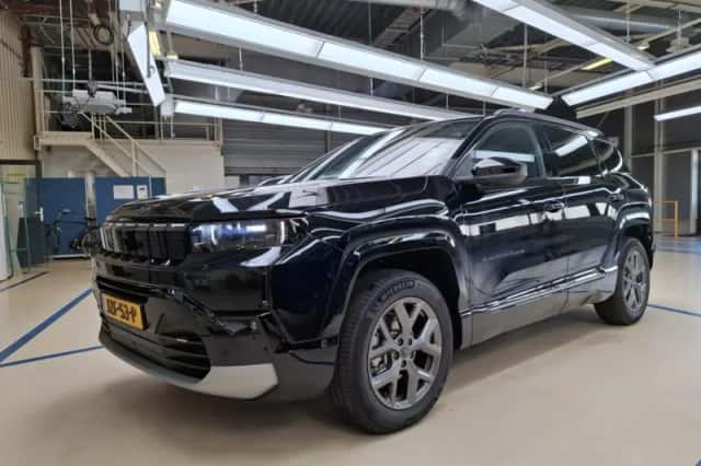 Jeep Compass (2026) thumbnail 1