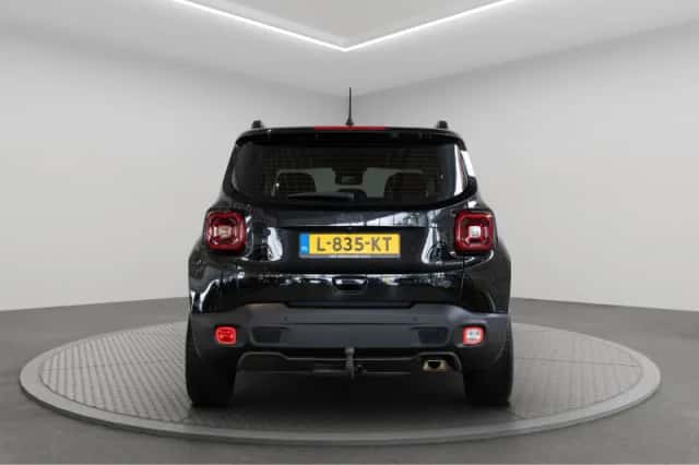 Jeep Renegade (2020) thumbnail 4