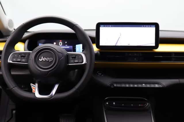 Jeep Avenger (2023) thumbnail 4