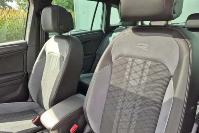 Volkswagen Tiguan (2023) thumbnail 2