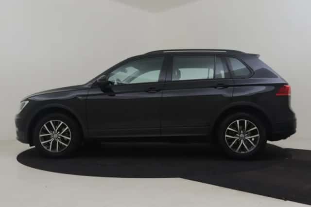 Volkswagen Tiguan (2017) thumbnail 3