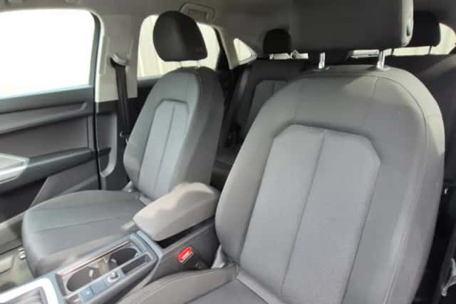 Audi Q3 (2020) thumbnail 3
