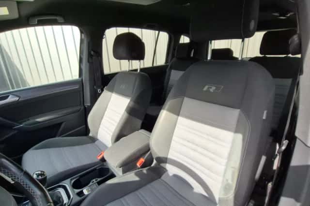 Volkswagen Touran (2017) thumbnail 3