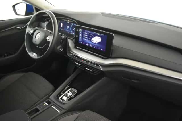 Škoda Octavia (2023) thumbnail 6
