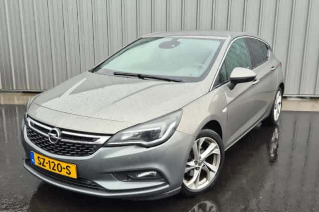 Opel Astra (2017) thumbnail 1