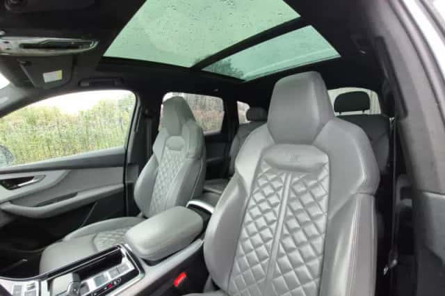 Audi Q7 (2021) thumbnail 3