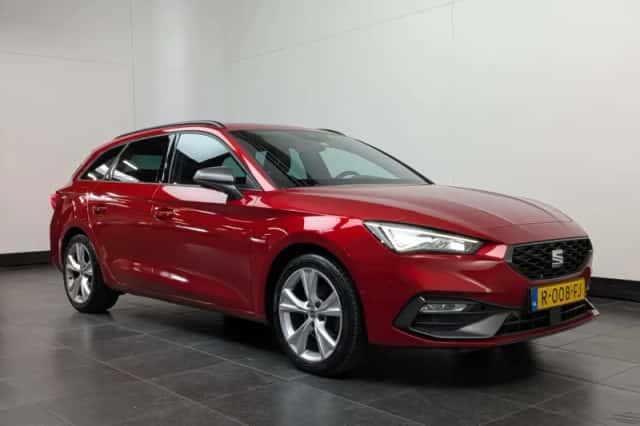 SEAT Leon Sportstourer (2022) thumbnail 2