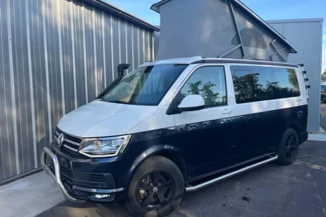 Volkswagen California (2018) thumbnail 2