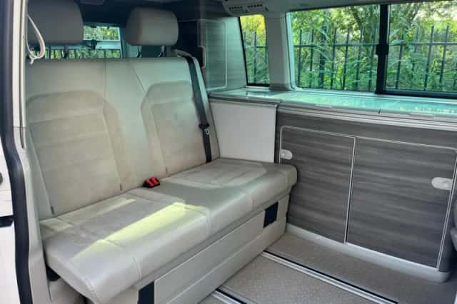 Volkswagen California (2018) thumbnail 5