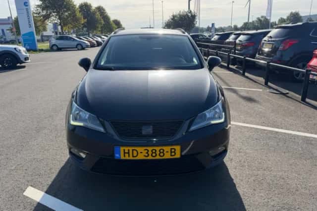 SEAT Ibiza (2015) thumbnail 4