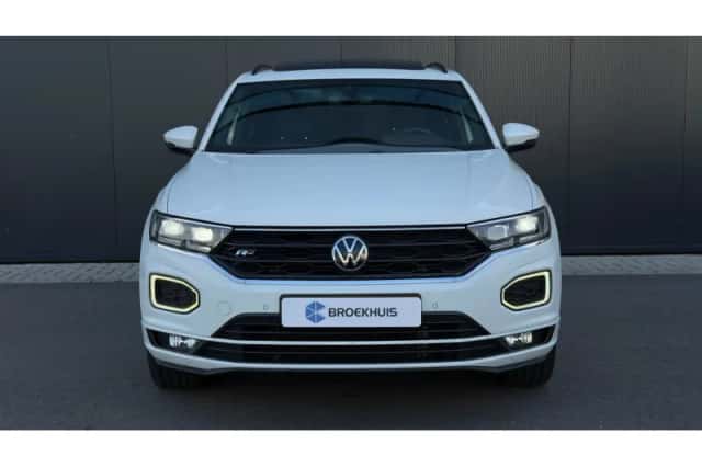 Volkswagen T-Roc (2021) thumbnail 2