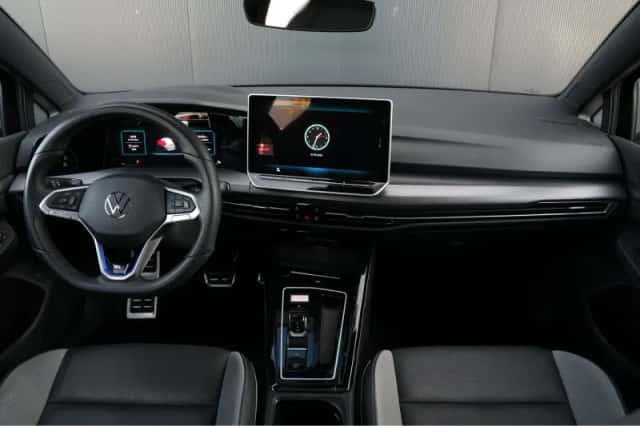 Volkswagen Golf (2025) thumbnail 5