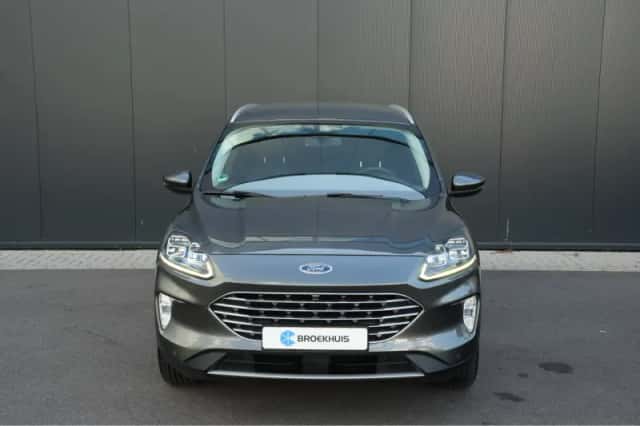 Ford Kuga (2023) thumbnail 2