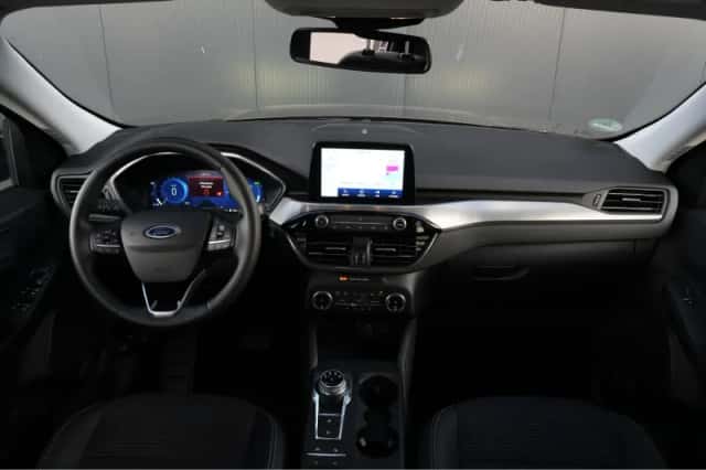 Ford Kuga (2023) thumbnail 5