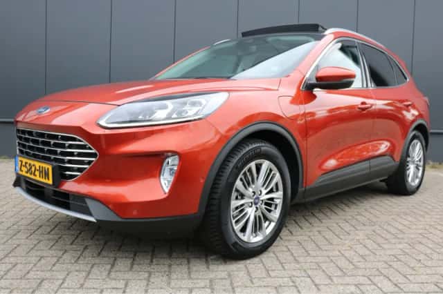 Ford Kuga (2020) thumbnail 1