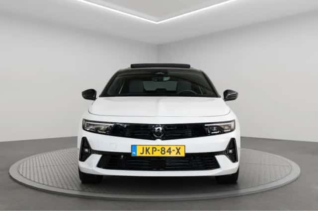 Opel Astra (2025) thumbnail 3