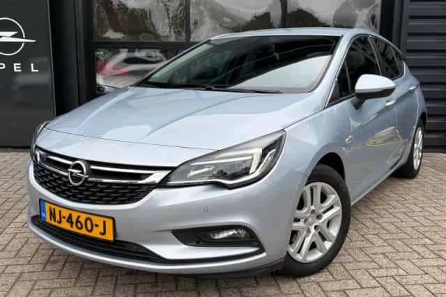 Opel Astra (2017) thumbnail 1