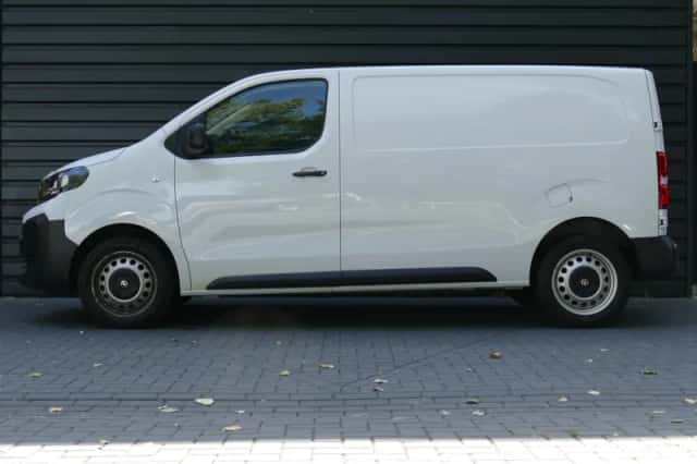 Opel Vivaro (2024) thumbnail 2