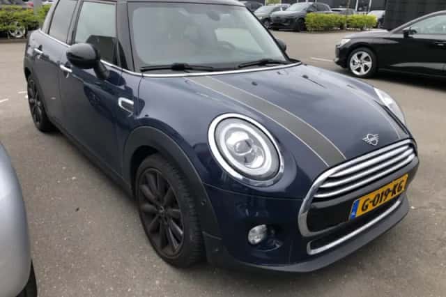 MINI Cooper (2019) thumbnail 4