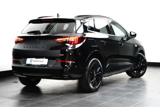 Opel Grandland (2024) thumbnail 2