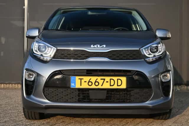 Kia Picanto (2023) thumbnail 2