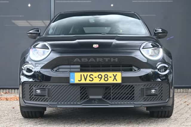 Abarth 600e (2026) thumbnail 2