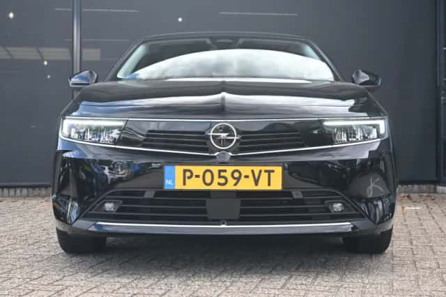 Opel Astra (2022) thumbnail 2
