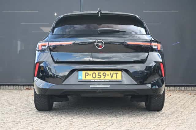 Opel Astra (2022) thumbnail 4