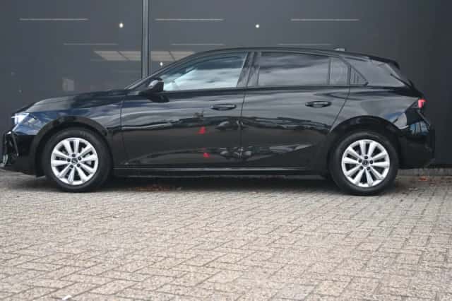 Opel Astra (2022) thumbnail 5