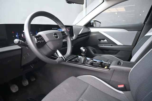 Opel Astra (2022) thumbnail 6
