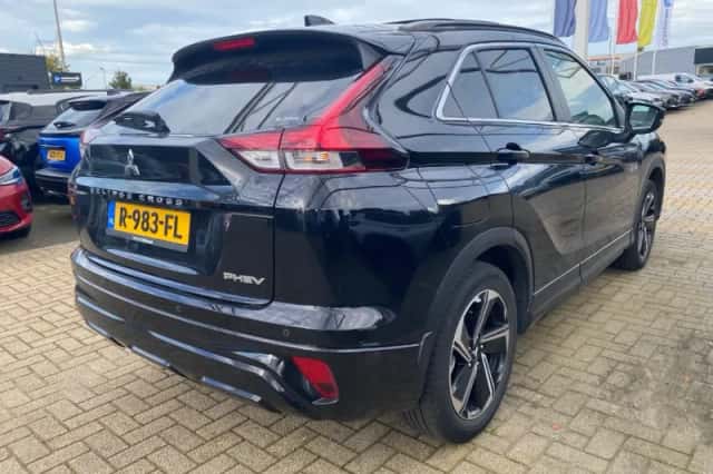 Mitsubishi Eclipse Cross (2021) thumbnail 2