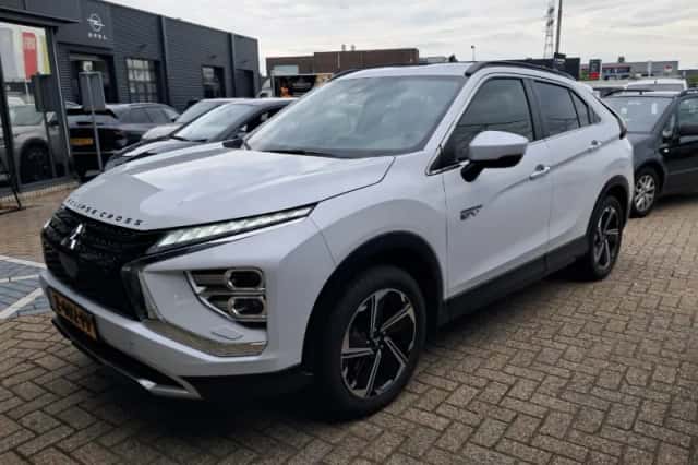 Mitsubishi Eclipse Cross (2022) thumbnail 1