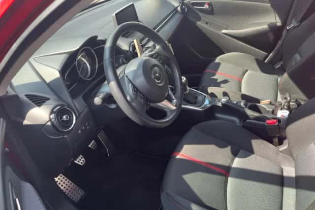 Mazda 2 (2015) thumbnail 6