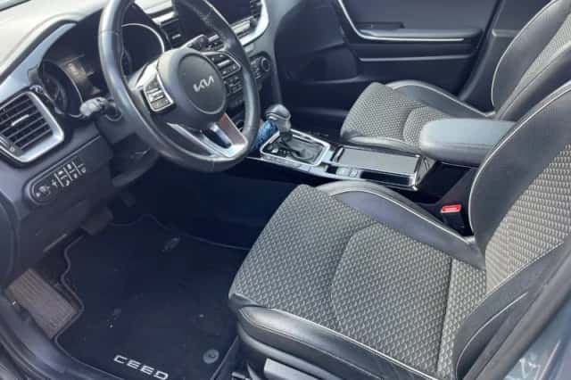 Kia Proceed (2022) thumbnail 5