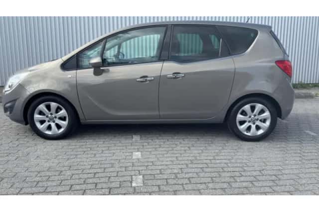 Opel Meriva (2013) thumbnail 2