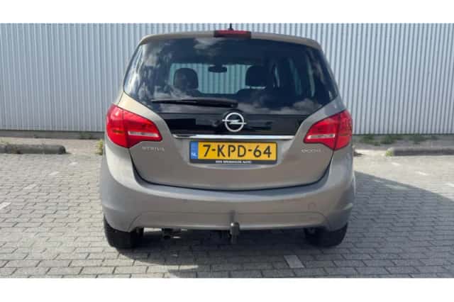 Opel Meriva (2013) thumbnail 4