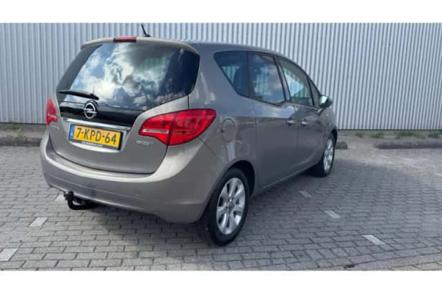 Opel Meriva (2013) thumbnail 5