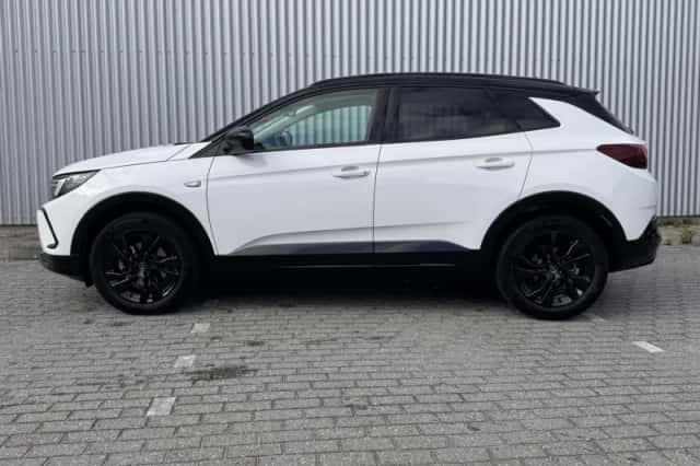 Opel Grandland (2023) thumbnail 2