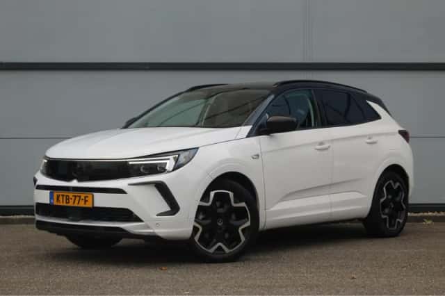 Opel Grandland (2022) thumbnail 1